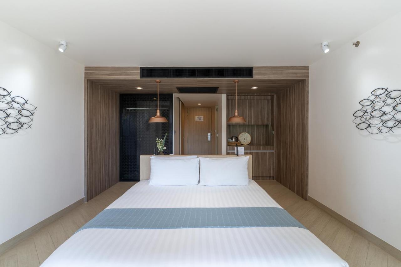 Resort Room,1329926654:JPEG