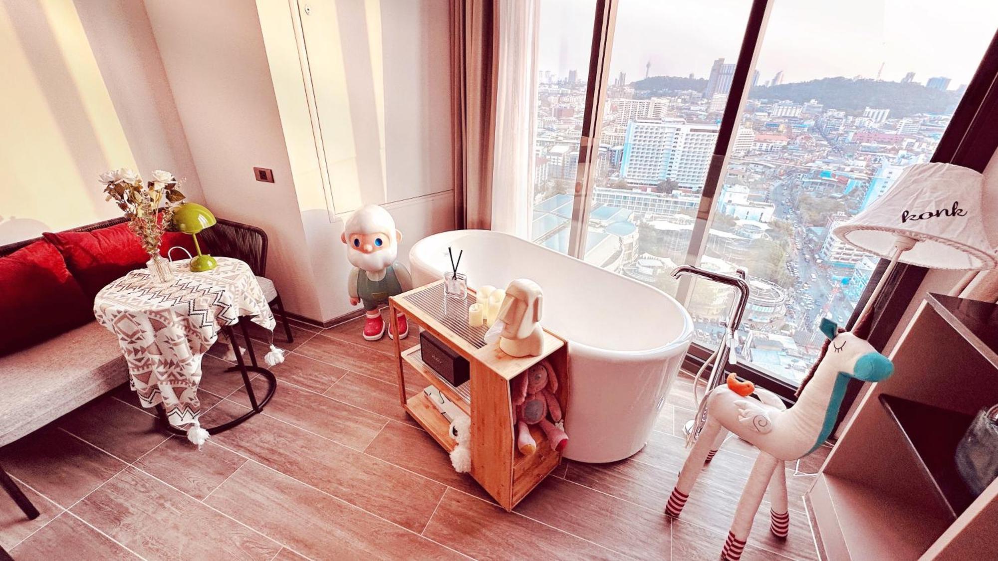 Deluxe Suite mit Whirlpool-Badewanne