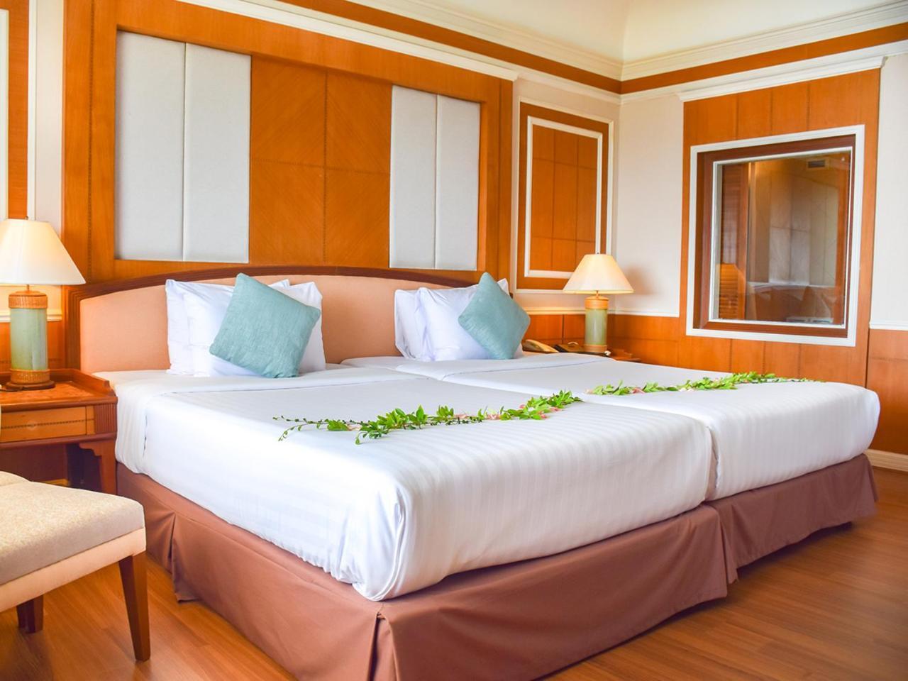 President Suite 2 bedroom Sea View