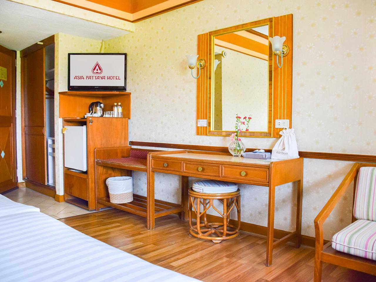 Superior Double or Twin Room Garden View