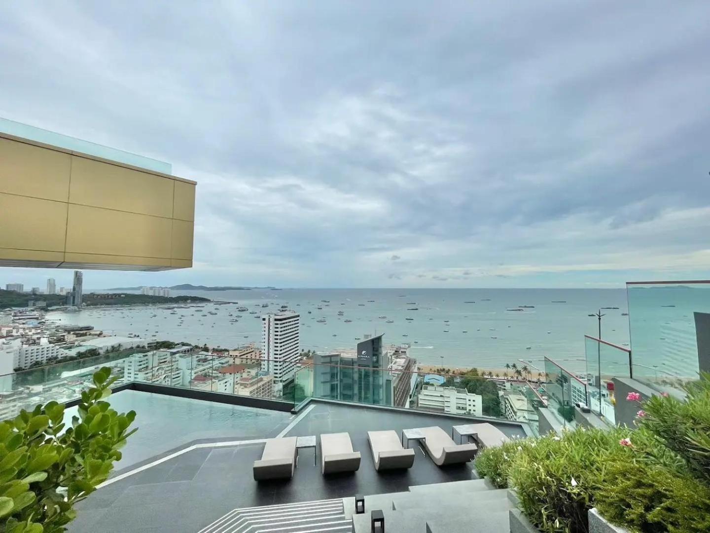 Queen Suite Sea View