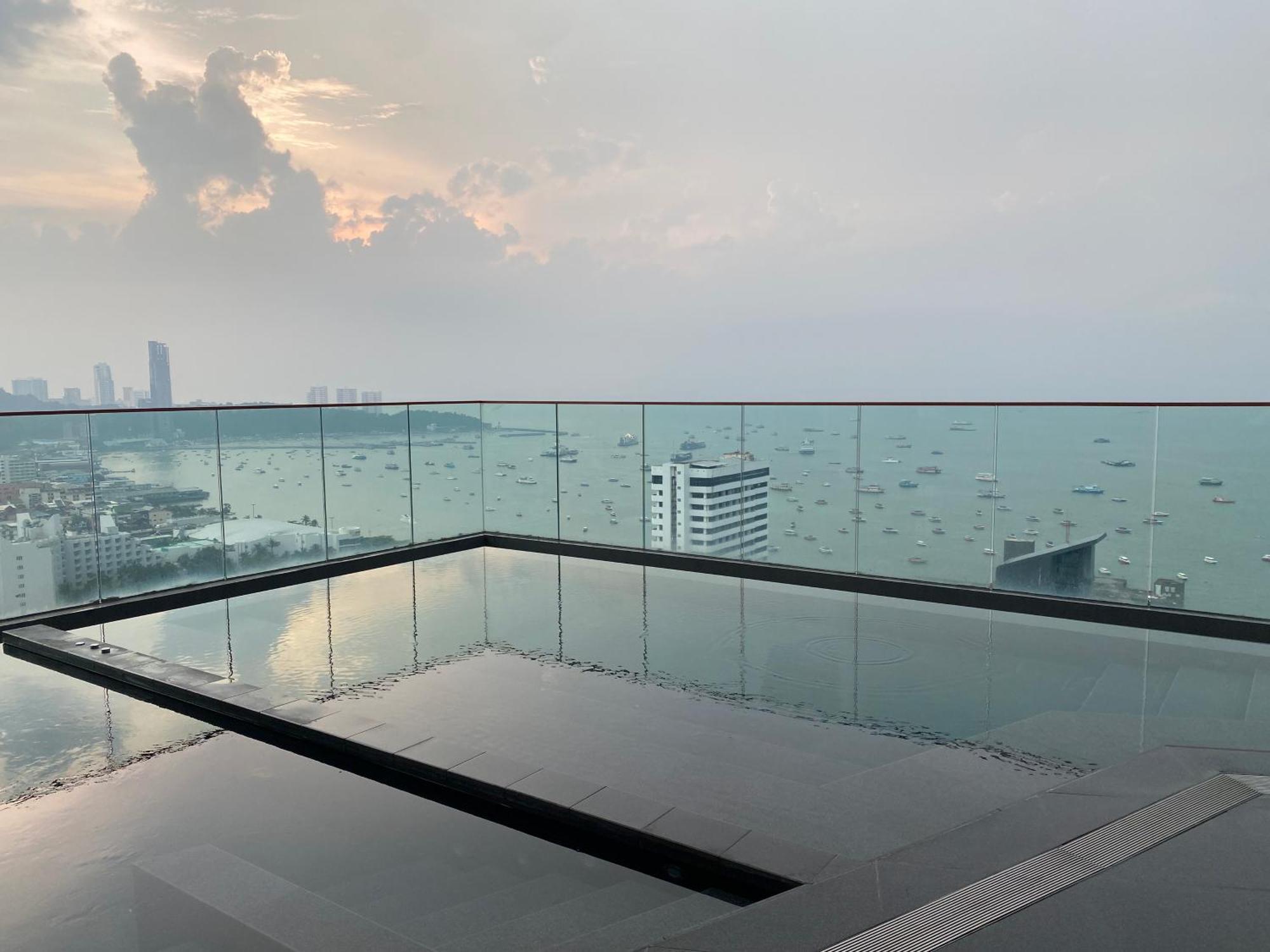 Queen Suite Sea View