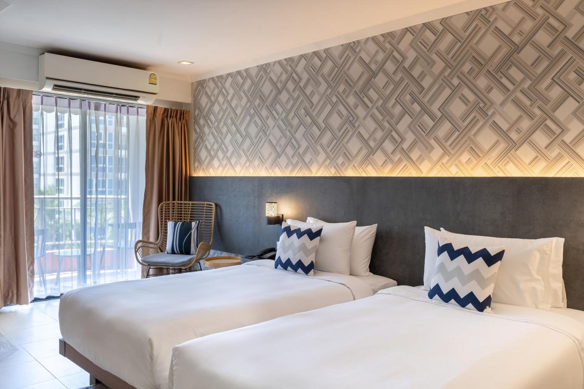Superior Twin Beds Balcony