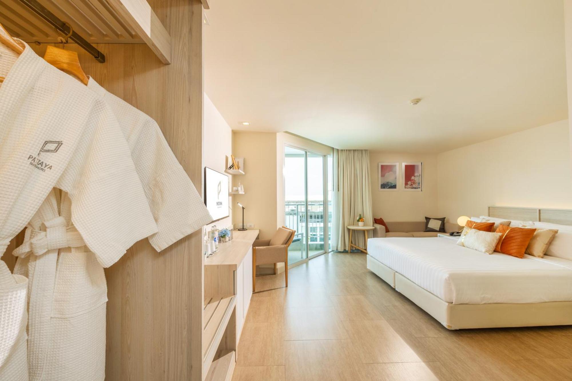 Deluxe King Room