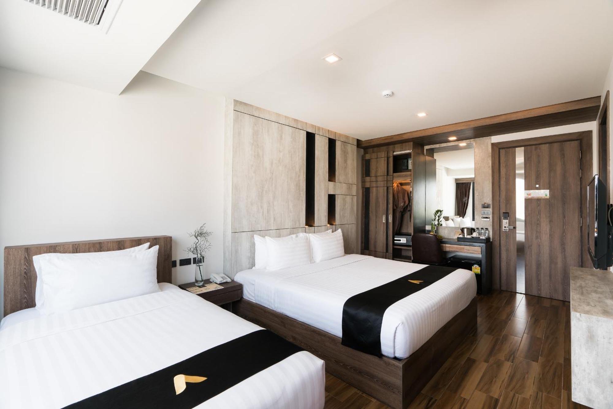 Superior Triple Room