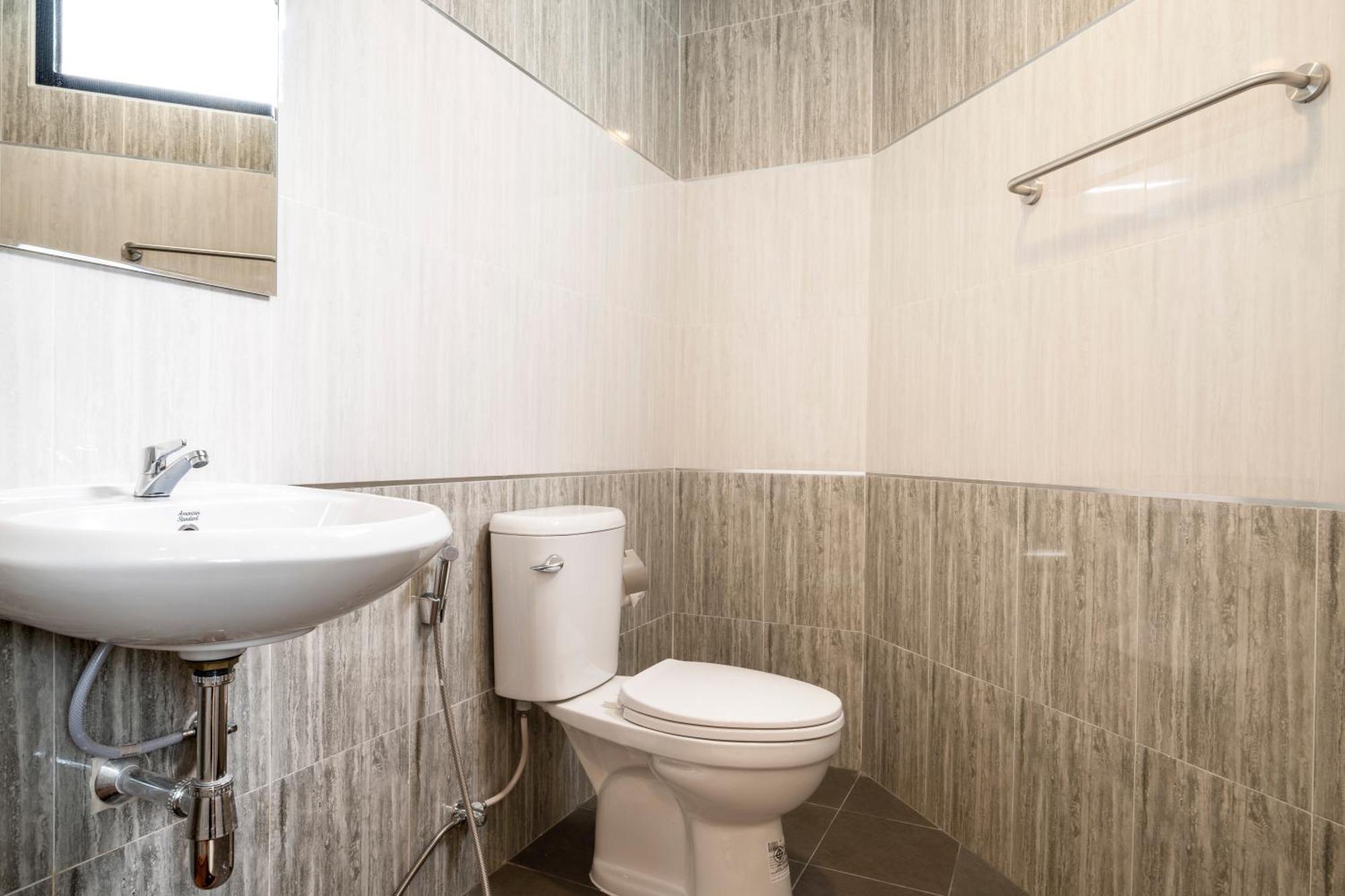 One-Bedroom Standard Apartment