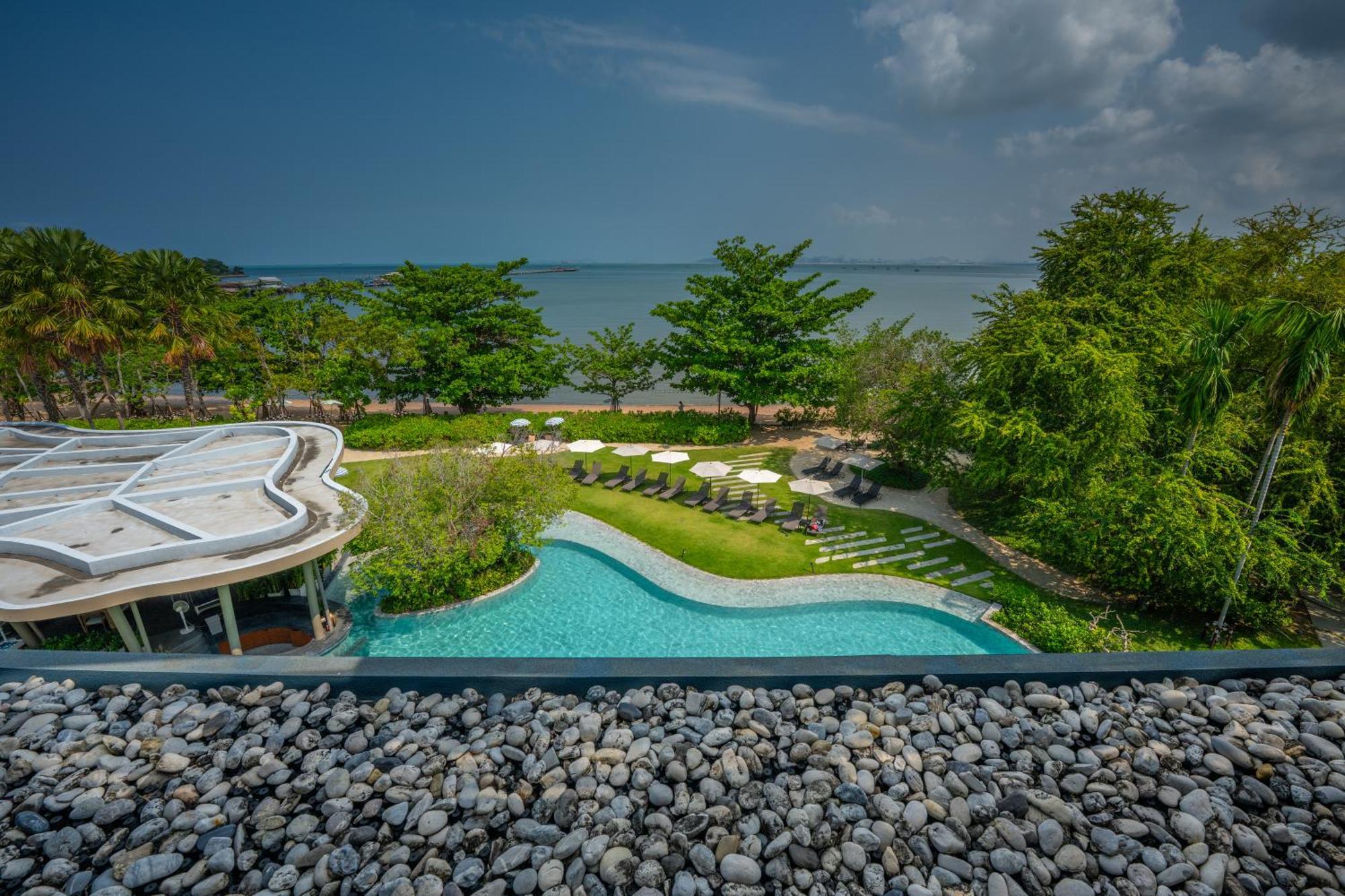 Super Deluxe Sea View