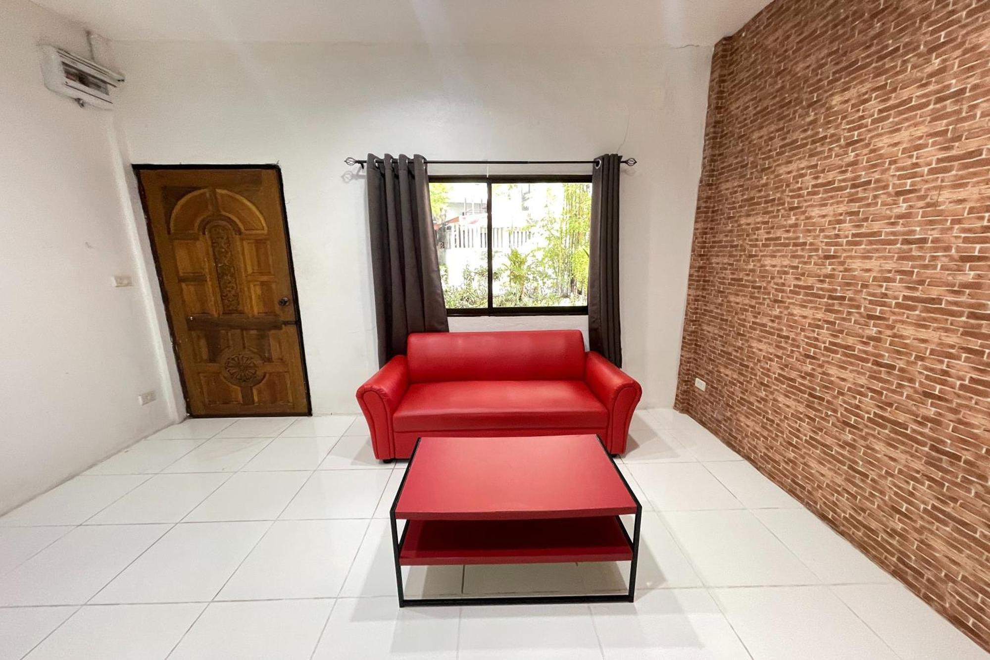 Studio Room