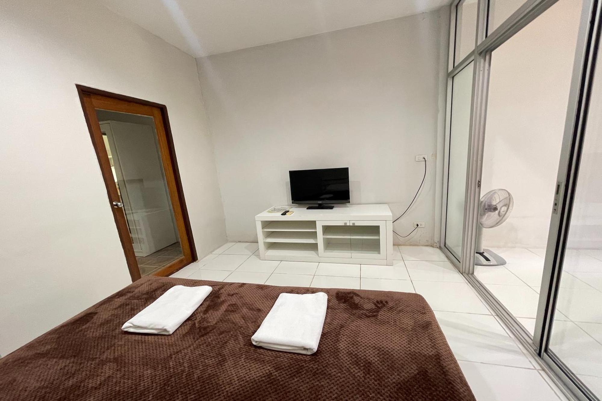 Studio Room