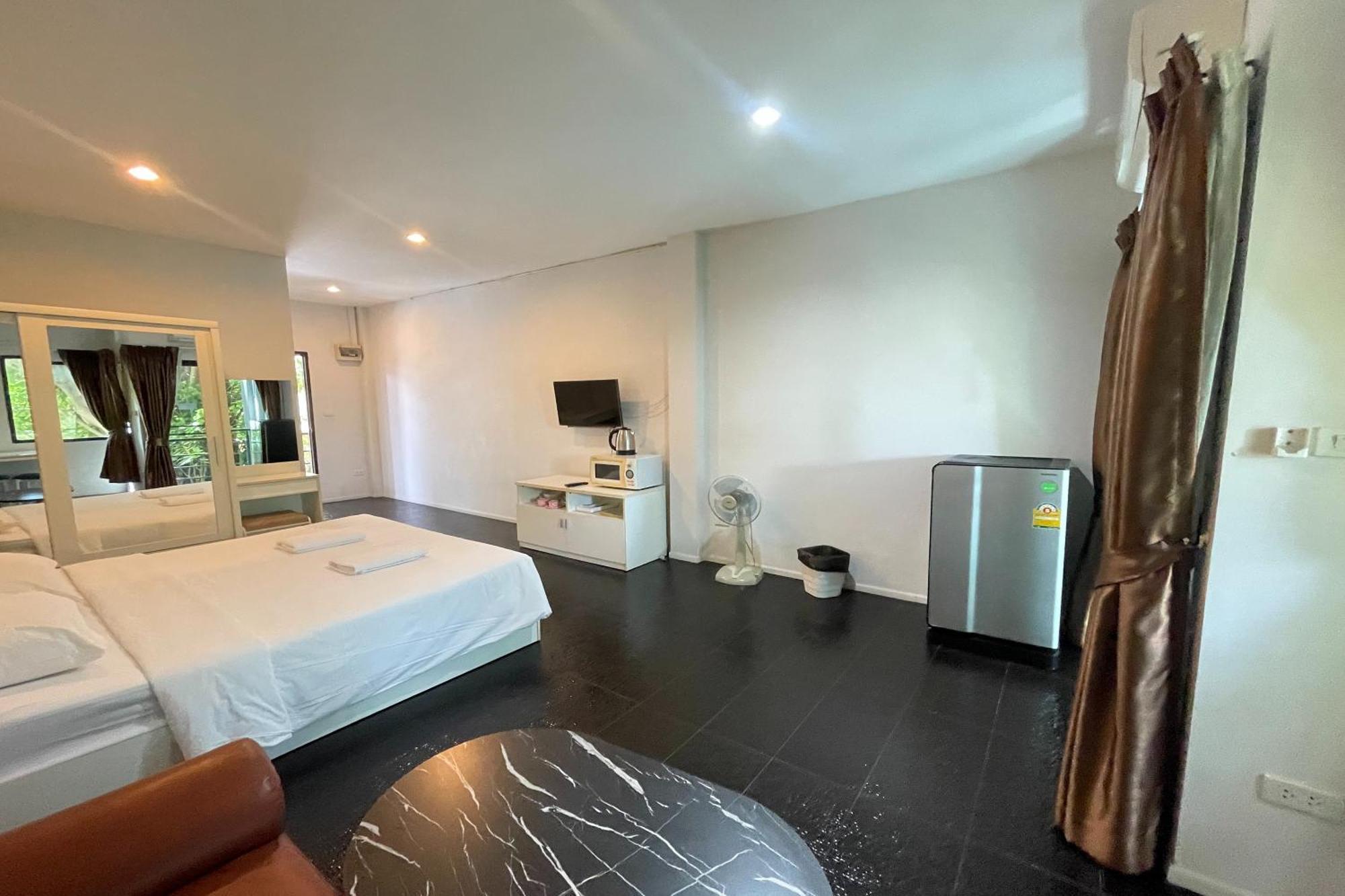 Deluxe Apartment