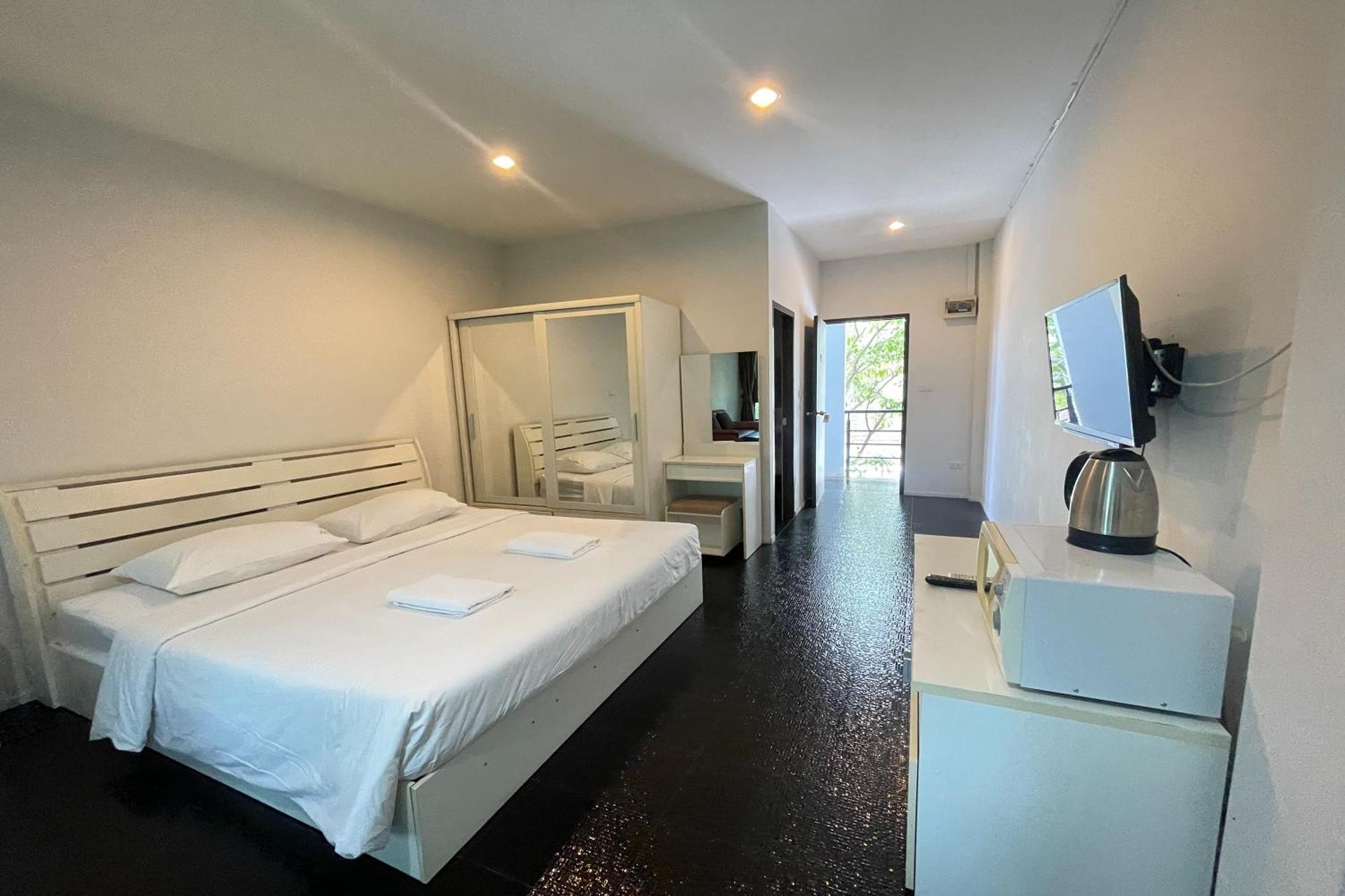 Deluxe Apartment