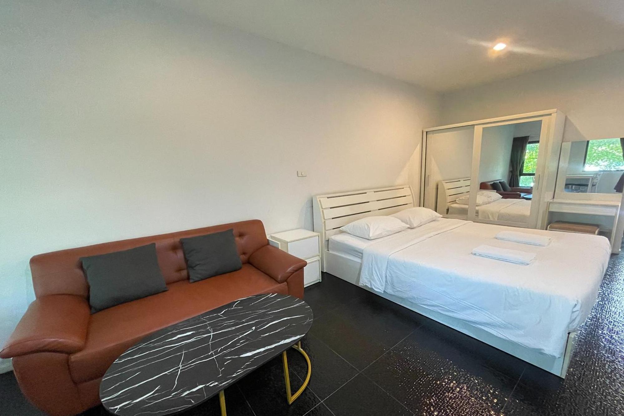 Deluxe Apartment