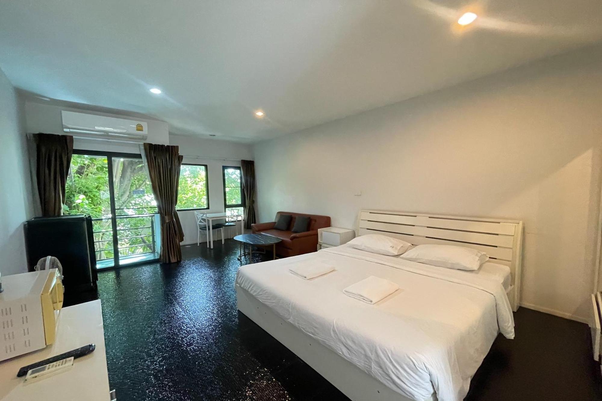 Deluxe Apartment