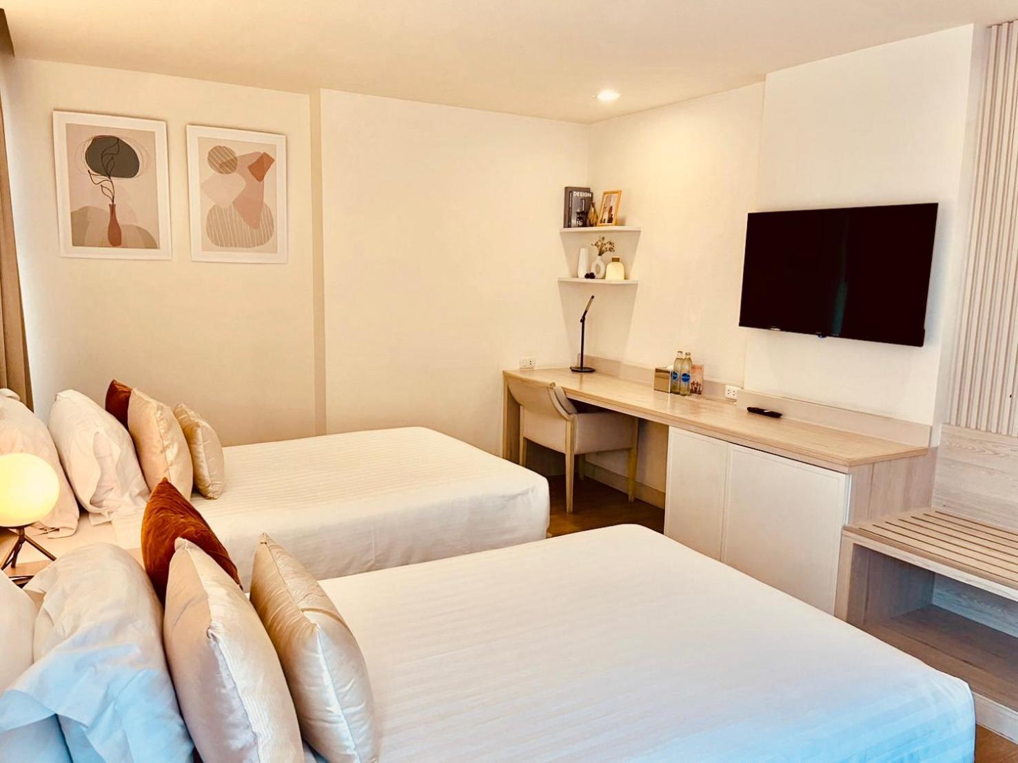 Deluxe Twin Room