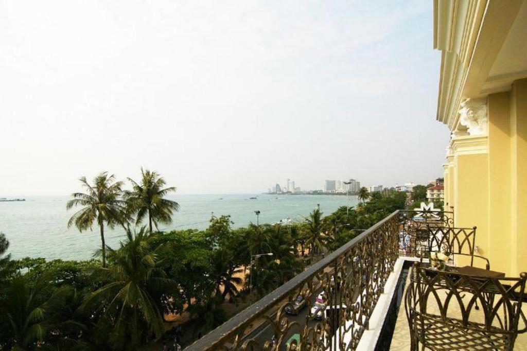 Deluxe Double Room Beach Front