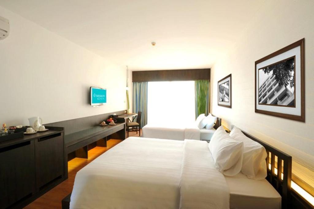 Deluxe Double or Twin Room