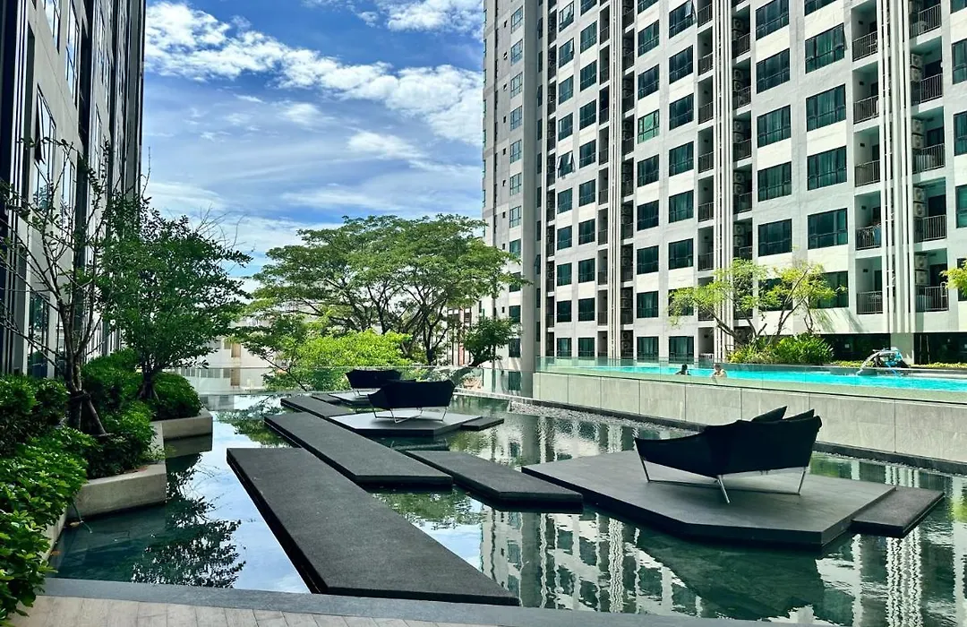 Central Pattaya Condo: Pool, Gym & Fast Wi-Fi-1