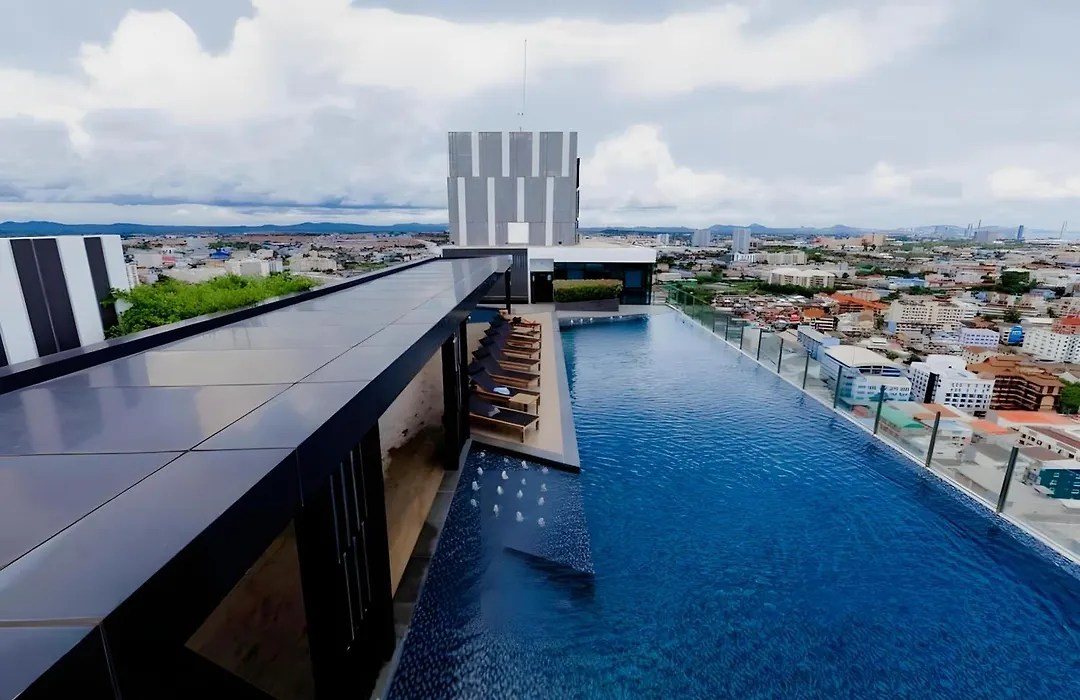 The Base Apartments At Central Pattaya-1
