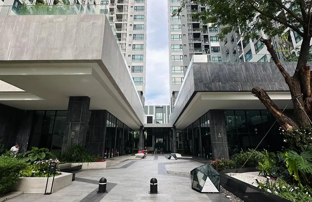 The Base Apartments At Central Pattaya-1