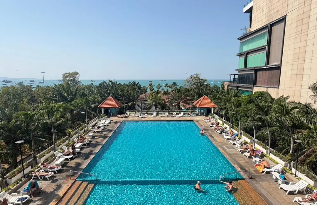 View Talay 6 Pattaya Beach By Anatolia Condo Suite-1