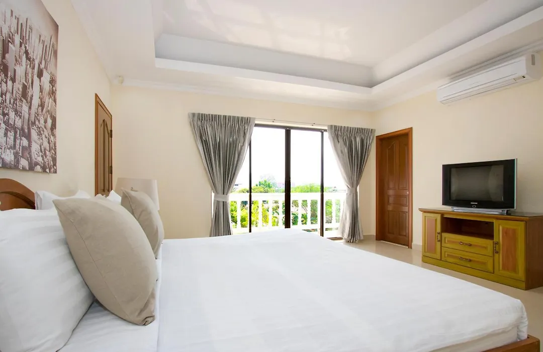 Tortuga Villas Pattaya-1