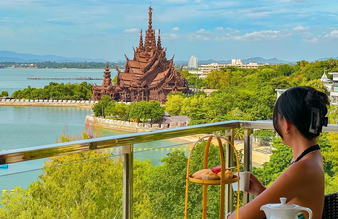 Mayaana Beach Resort Pattaya-1