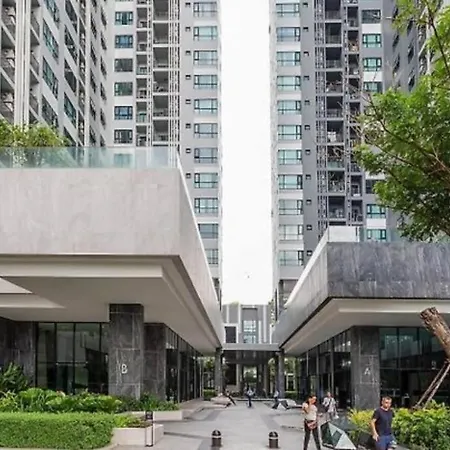 The Base Condo Center Of Pattaya Rooftop Swimming Pool-3