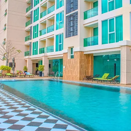 Suite Apartment In City Garden Tower Pool, Sauna & Gym 1 Km From Walking Street-2