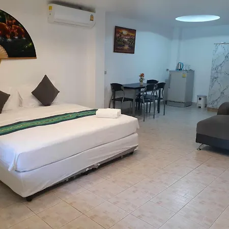 Phratamnak Inn - 100 Meter From Beach-3