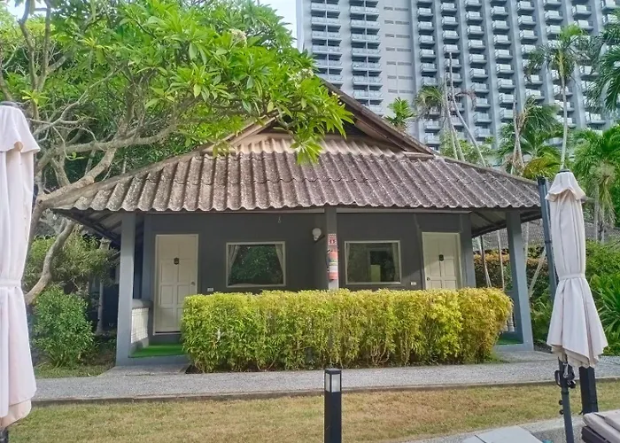 Let'S Hyde Pattaya Resort & Villas - Pool Cabanas, Thailand