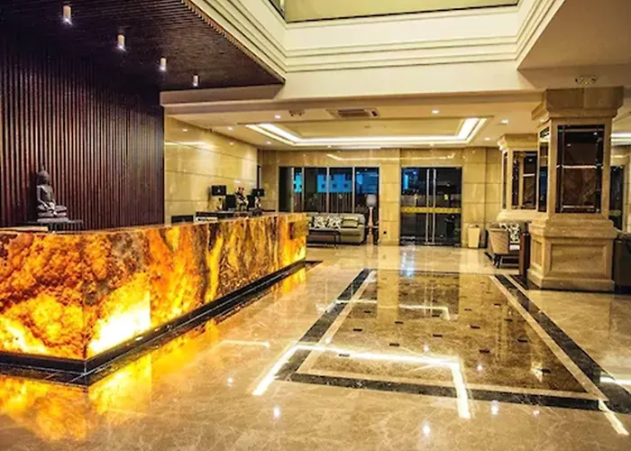 March Hotel